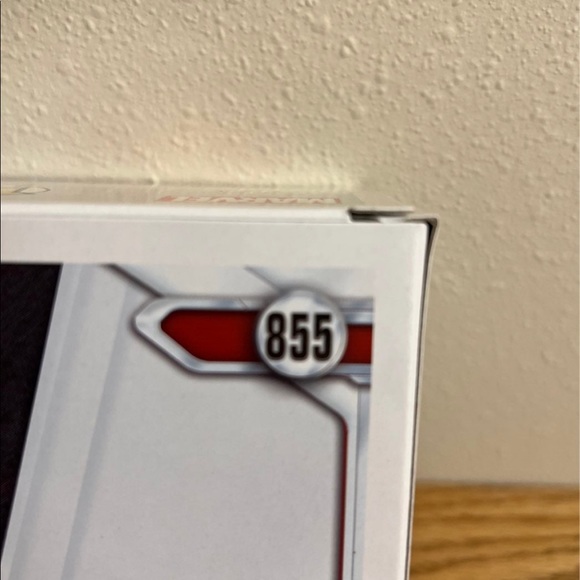 Wanda Maximoff Funko Pop GITD 855 (Avengers Endgame) - Picture 5 of 5